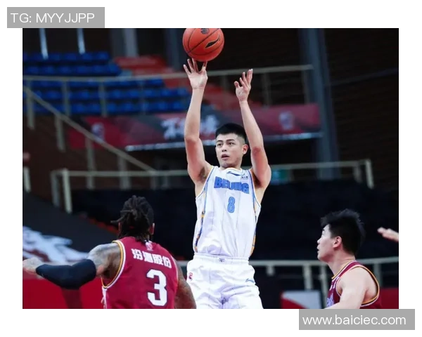 方硕的篮球之路：从青涩少年到职业赛场的辉煌蜕变与成长故事